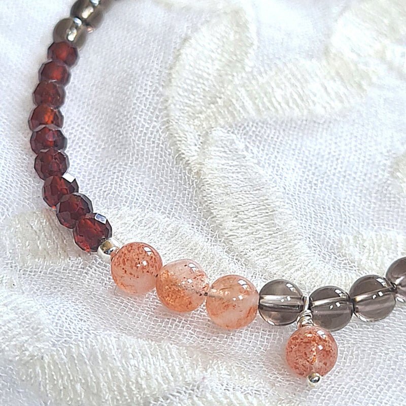 Armband Rose, rookkwarts, granaat, zonnesteen