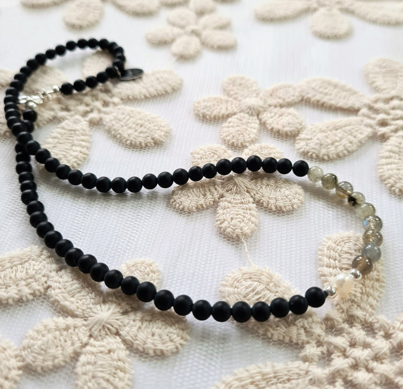 Ketting Fancy, onyx, parel en labradoriet