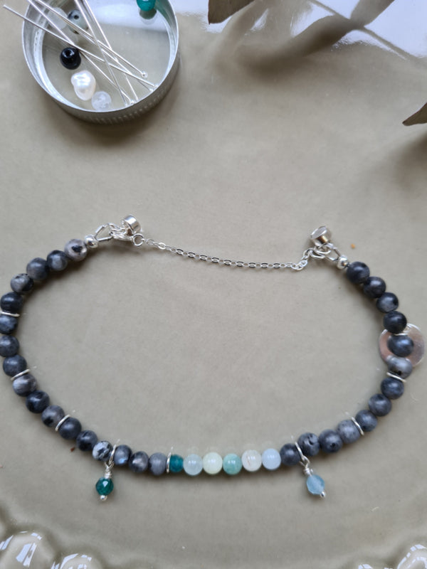Jacky armband Positief & Minder Stress, 8 bedels