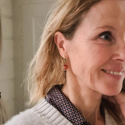 Oorbellen Little Fire, oranje carneool, bruine toermalijn
