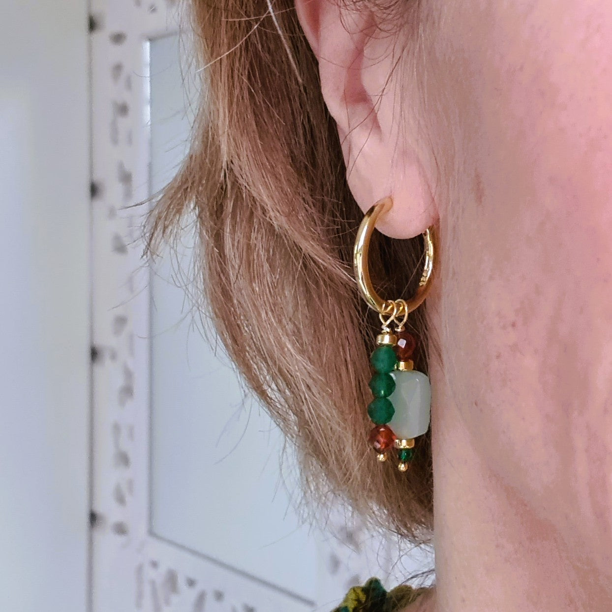 Oorbellen Green Dance, groene aventurijn, jade, granaat