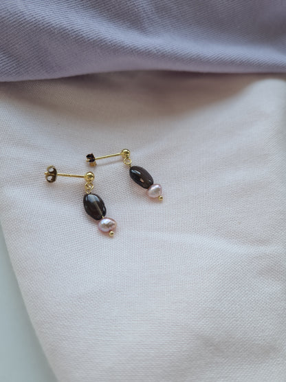 Oorbellen Earth, rookkwarts, lila parel