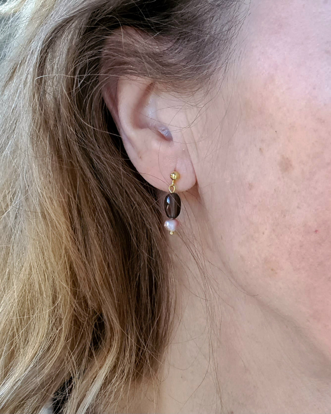 Oorbellen Earth, rookkwarts, lila parel