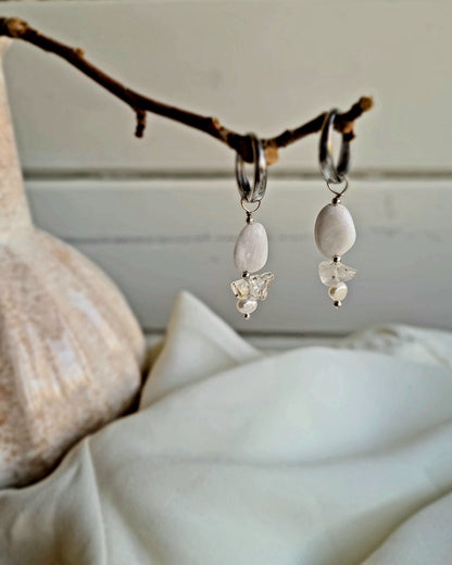 Oorbellen White Intuition, maansteen, bergkristal, parel