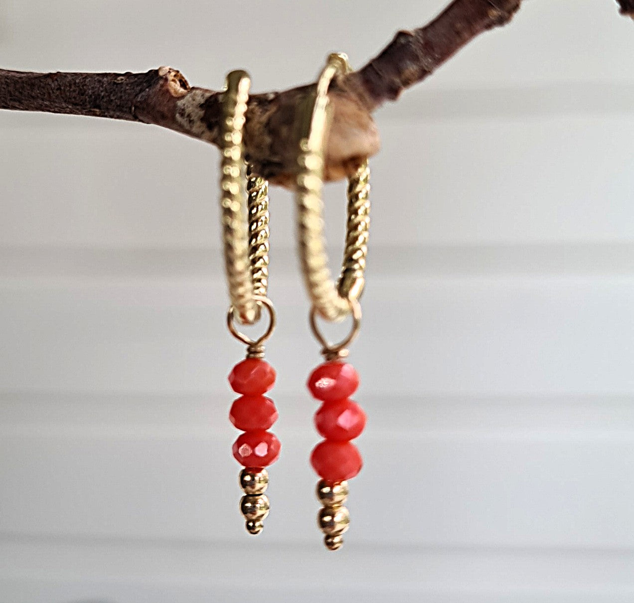 Oorbellen Happiness, rood koraal