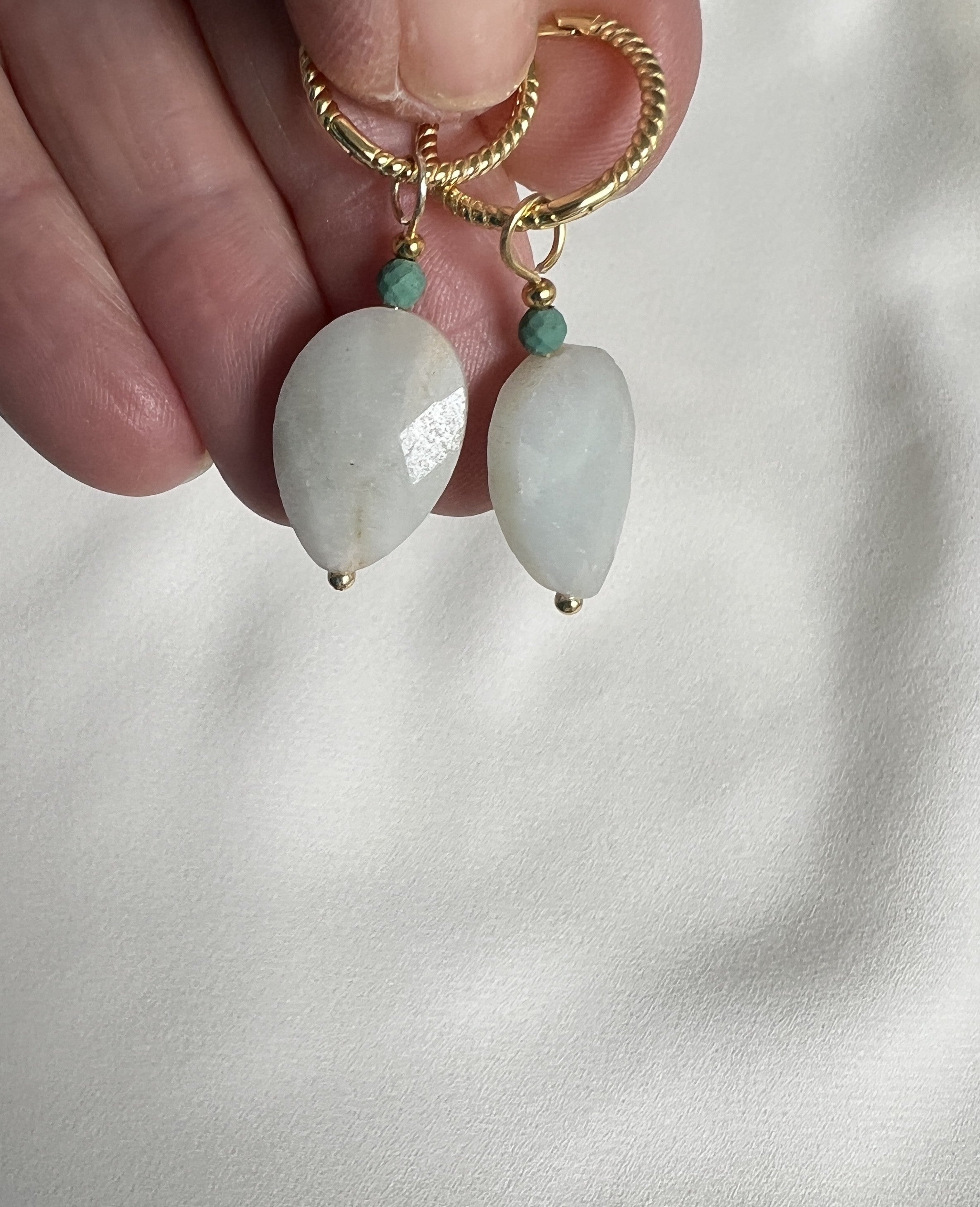 Set ketting en oorbellen Hopeful, amazoniet en granaat