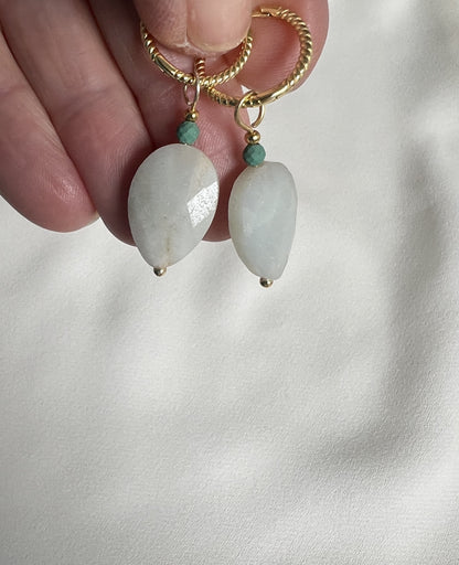 Set ketting en oorbellen Hopeful, amazoniet en granaat