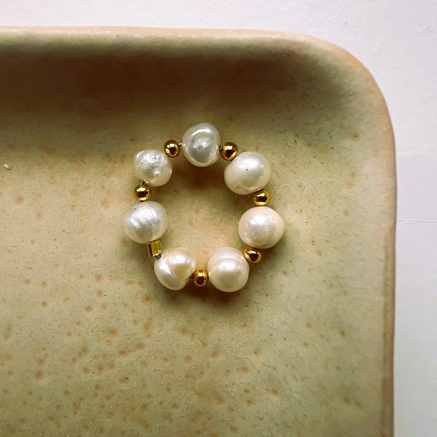 1 Jacky-O Bedel Love, zoetwater parels