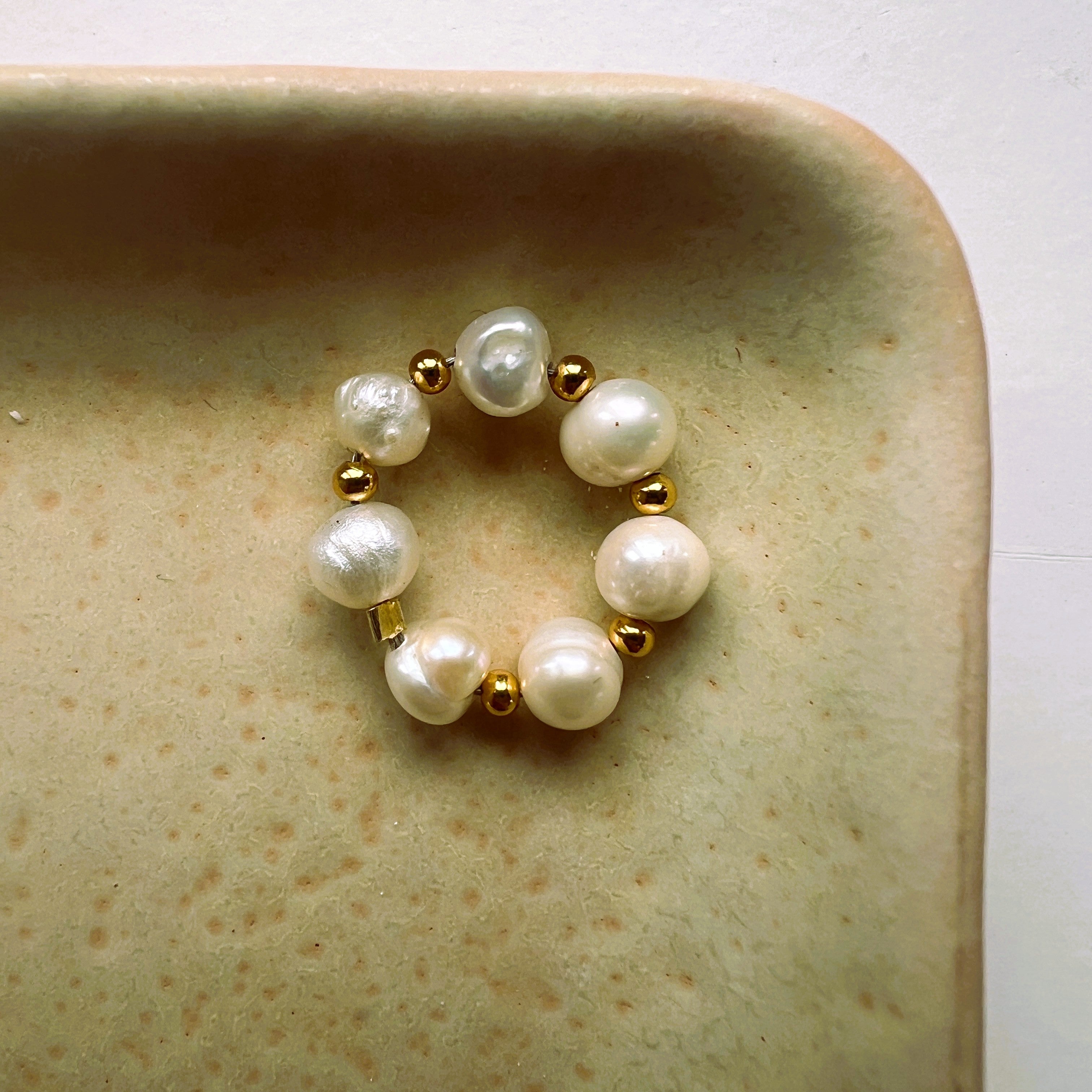 1 Jacky-O Bedel Love, zoetwater parels