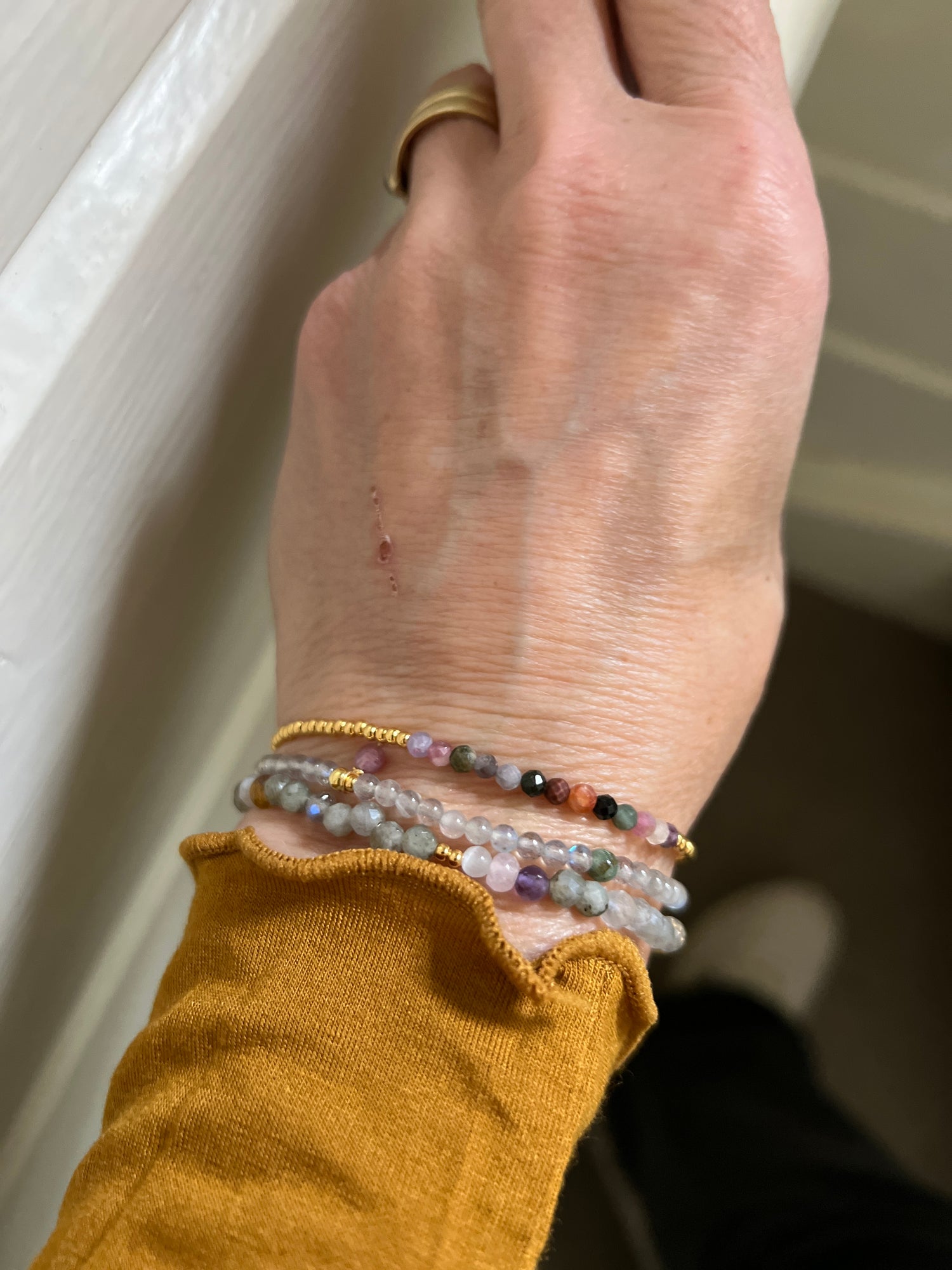 Jacky Moments: Protection, toermalijn