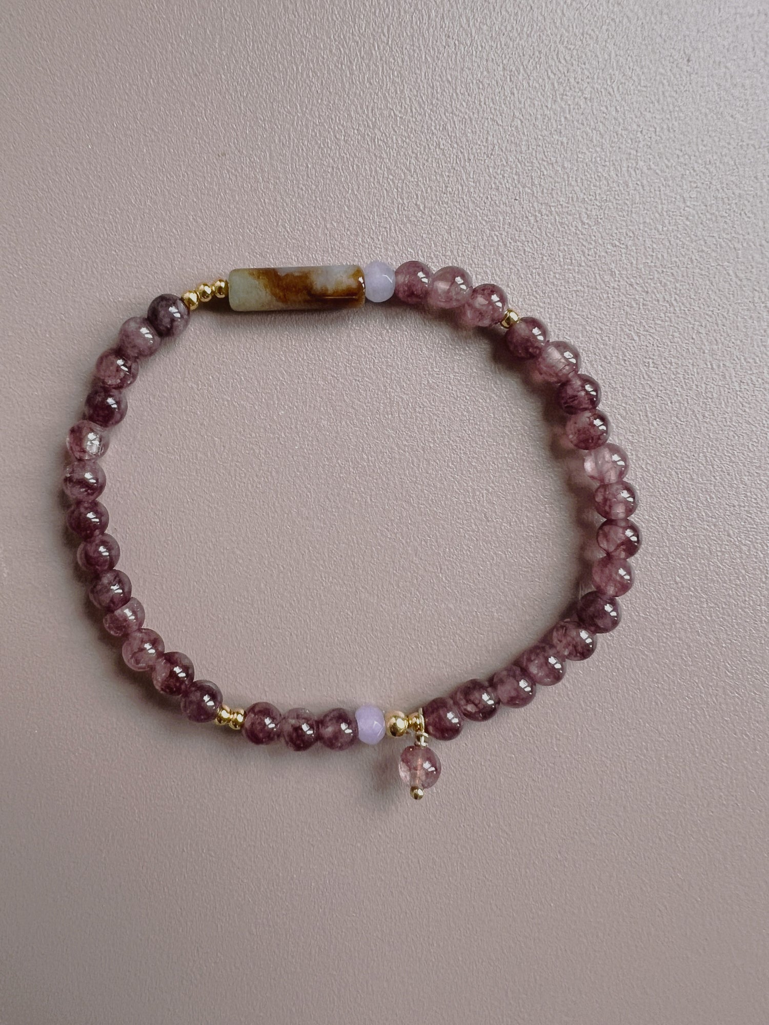 Jacky Moments: Decisions, lila lepidoliet