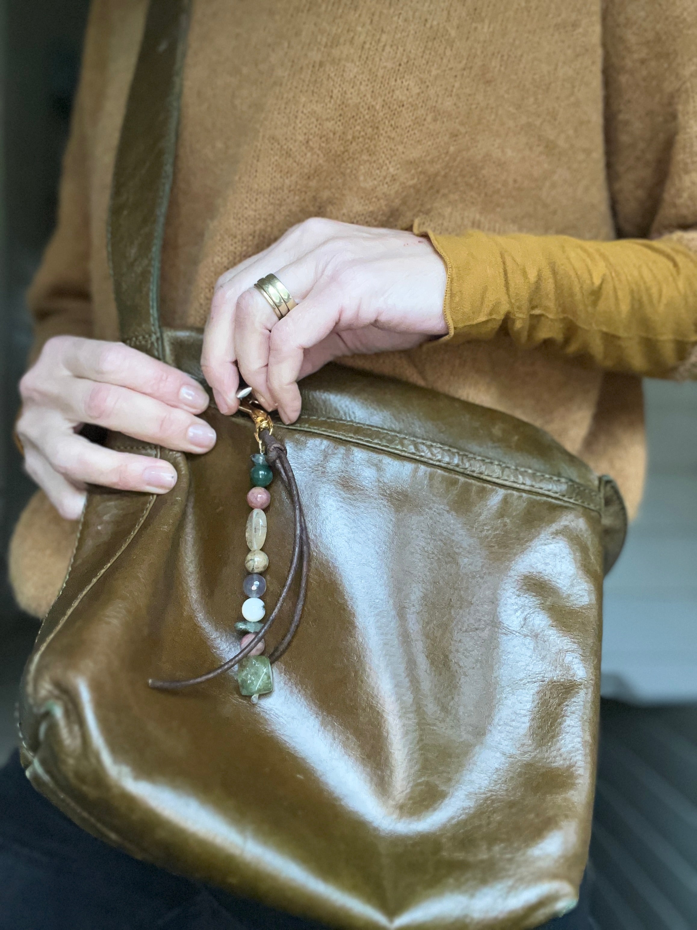 Tassenhanger Open View, rhodoniet, groene bergkristal