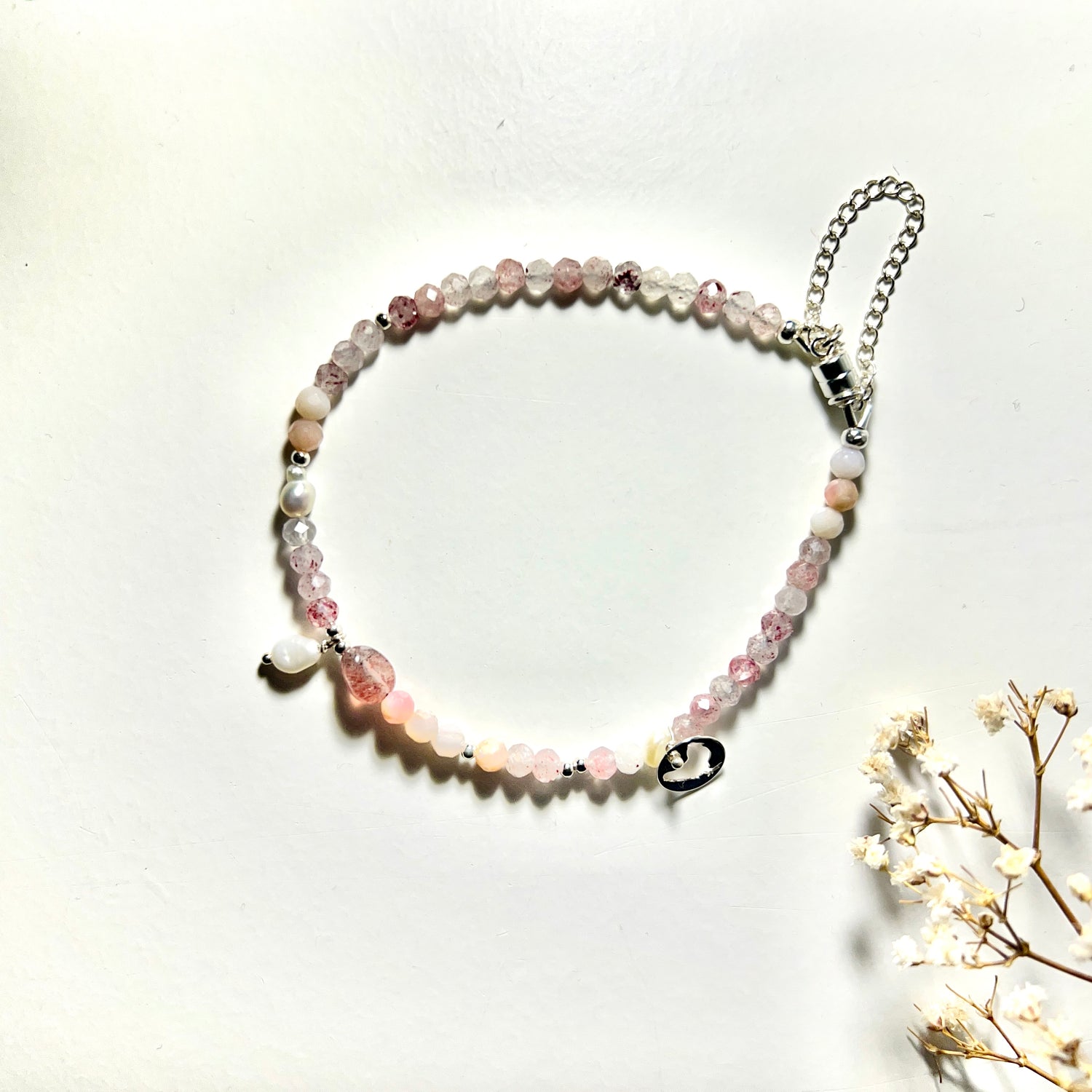 Armband Pearl Dreams, aardbeienkwarts, parel, opaal