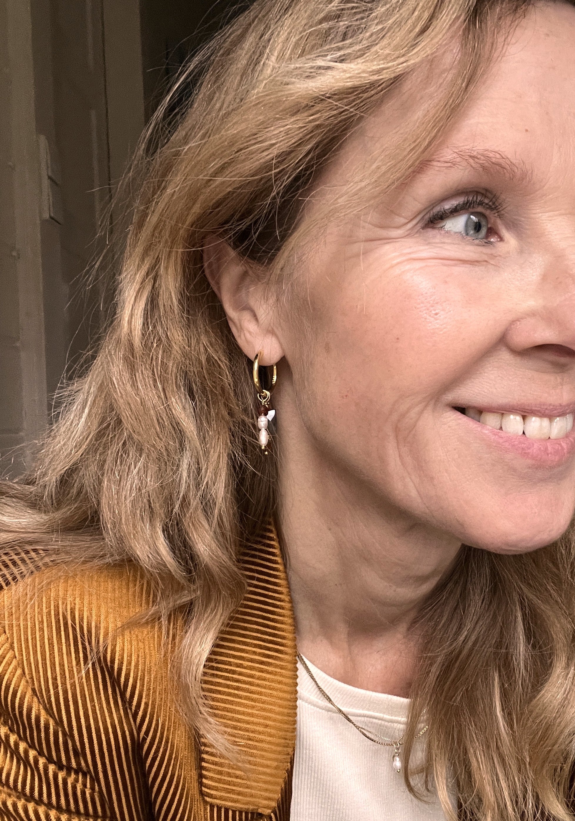 Oorbellen Peace of mind, bruine agaat, parel, granaat