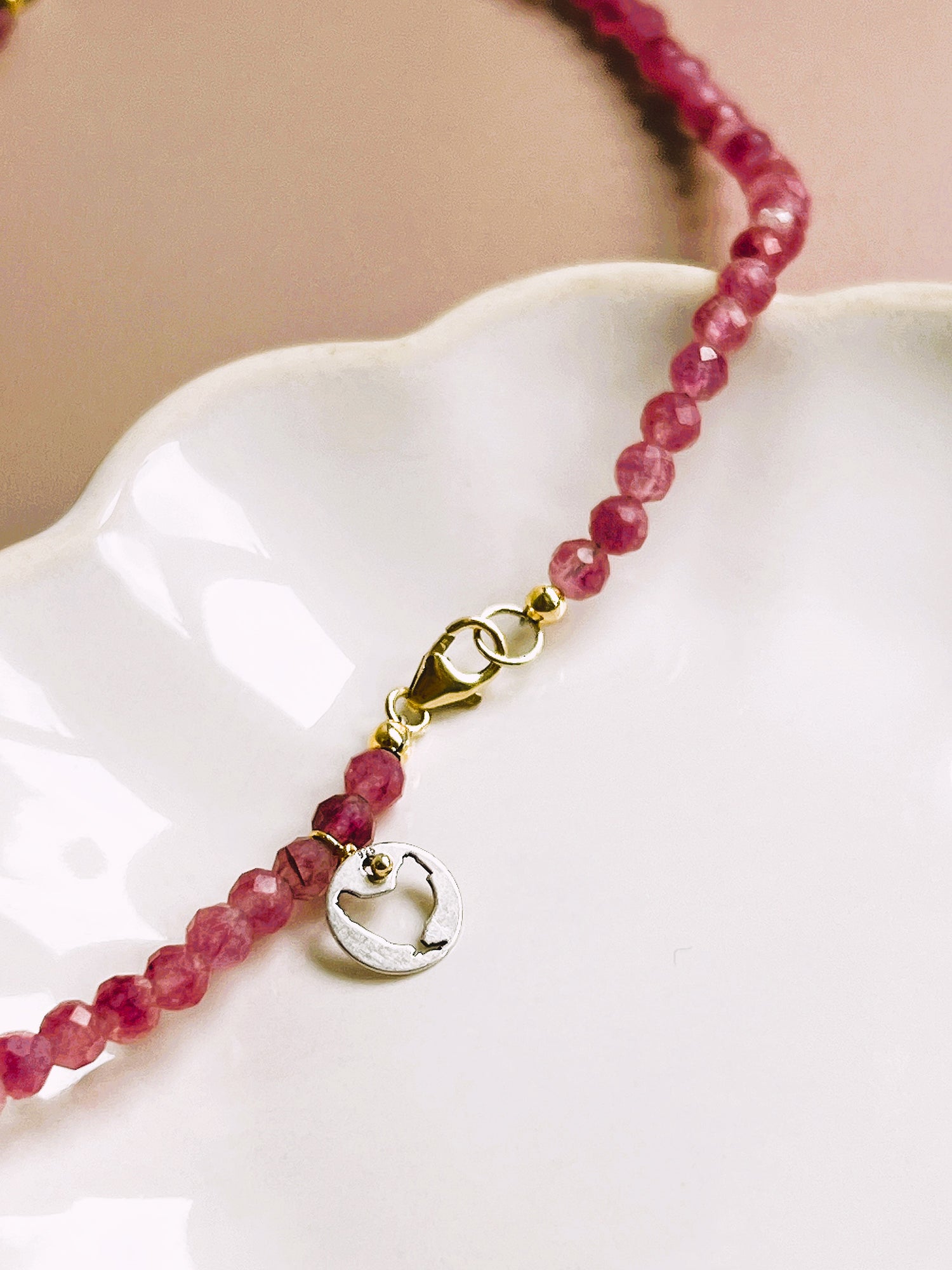 Ketting Yourself, toermalijn, parel