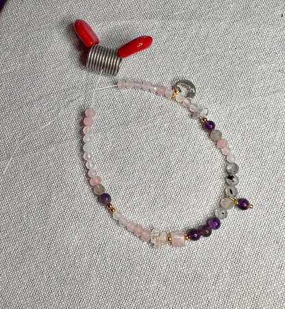 Armband Golden Triangle, rozekwarts, amethist, bergkristal