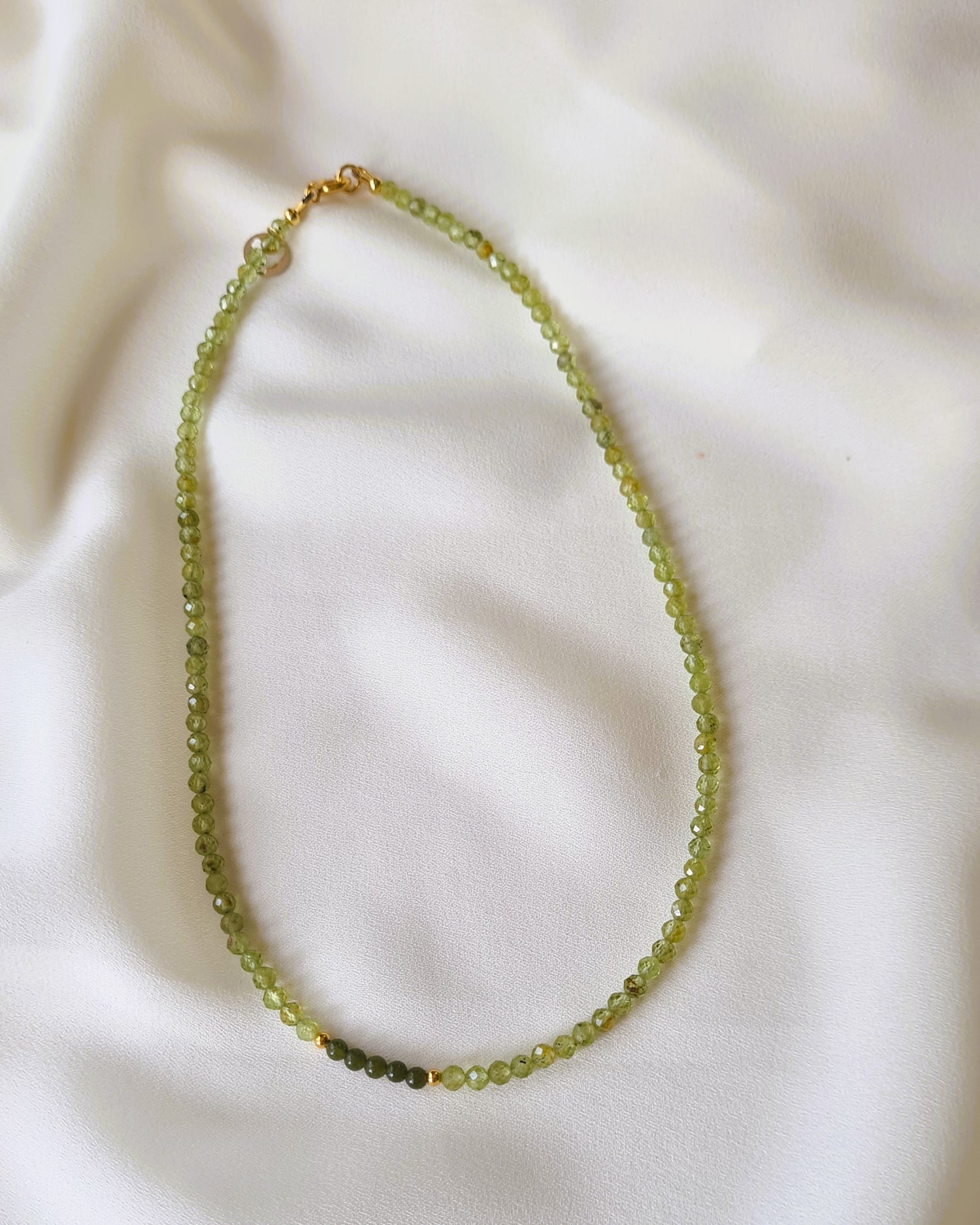 Ketting Your Own Way,  groene peridoot