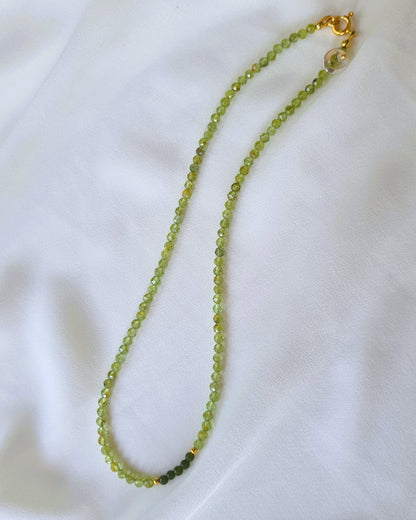 Ketting Your Own Way,  groene peridoot