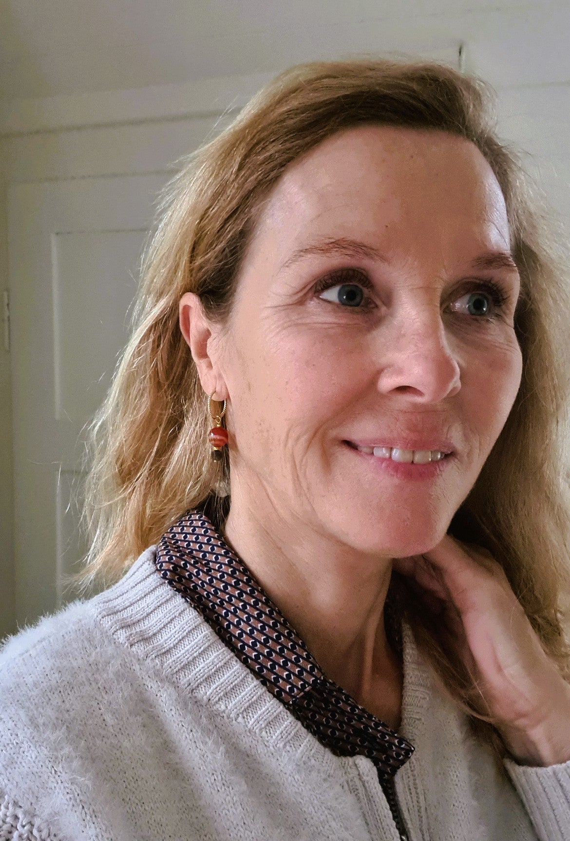 Oorbellen Little Fire, oranje carneool, bruine toermalijn