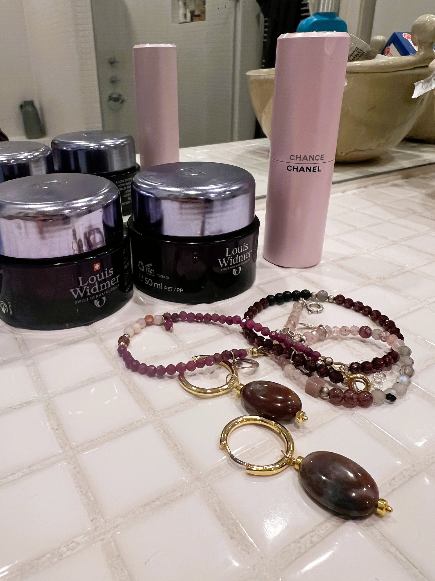 Oorbellen Inner Balance, donkerrood India agaat