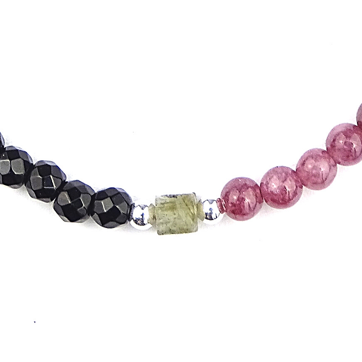 Armband Lynn, mauve lepidoliet, onyx en labradoriet