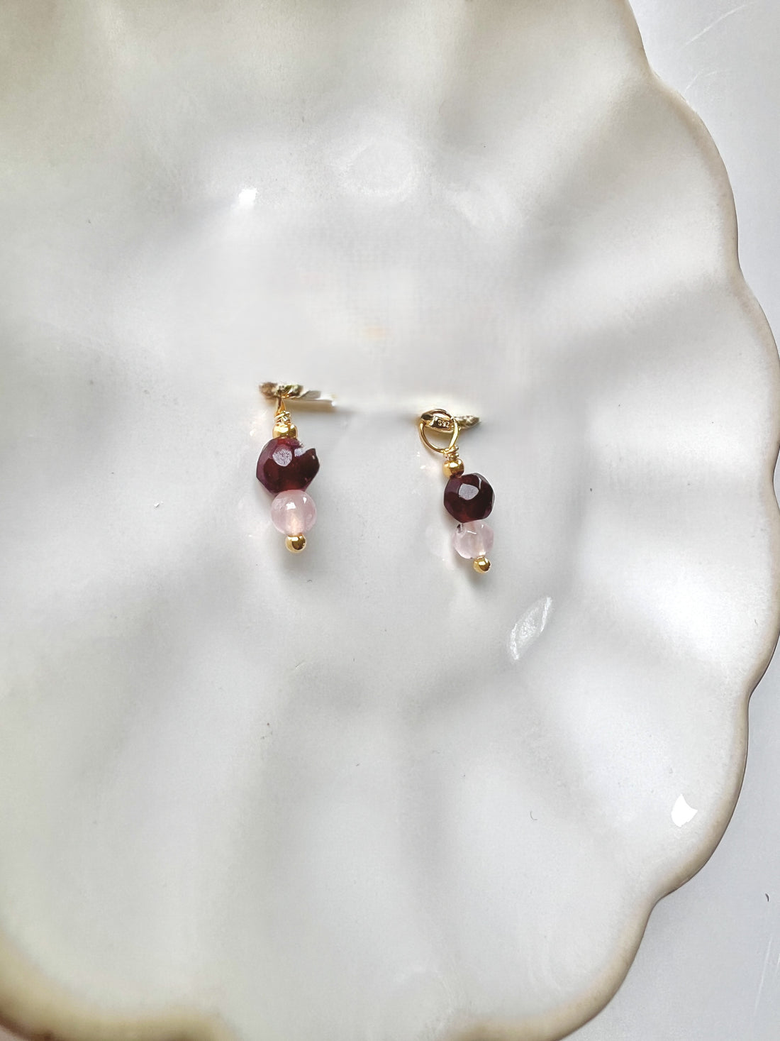 Bedel - hanger Spirit of Love, granaat, rozekwarts