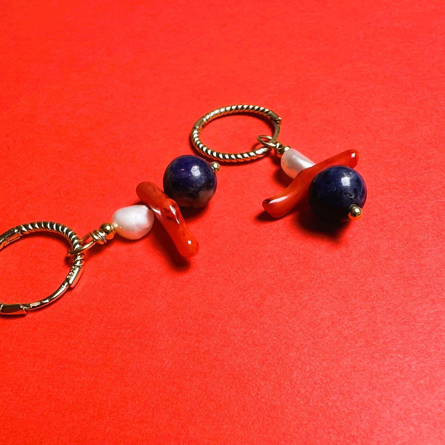 Oorbellen Delfts Blauw, koraal, parel, sodaliet