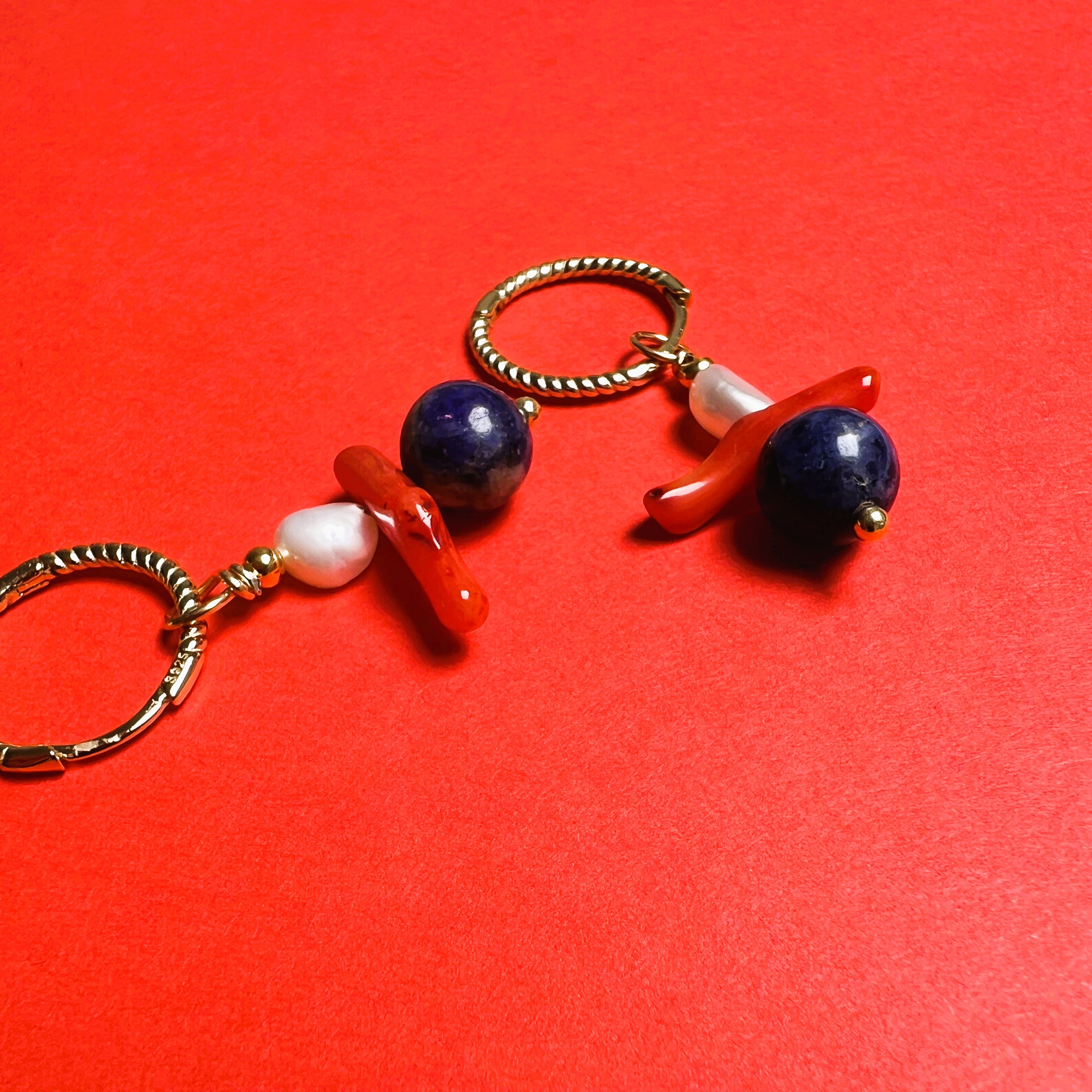 Oorbellen Delfts Blauw, koraal, parel, sodaliet