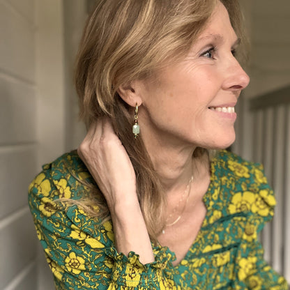 Oorbellen Green Dance, groene aventurijn, jade, granaat