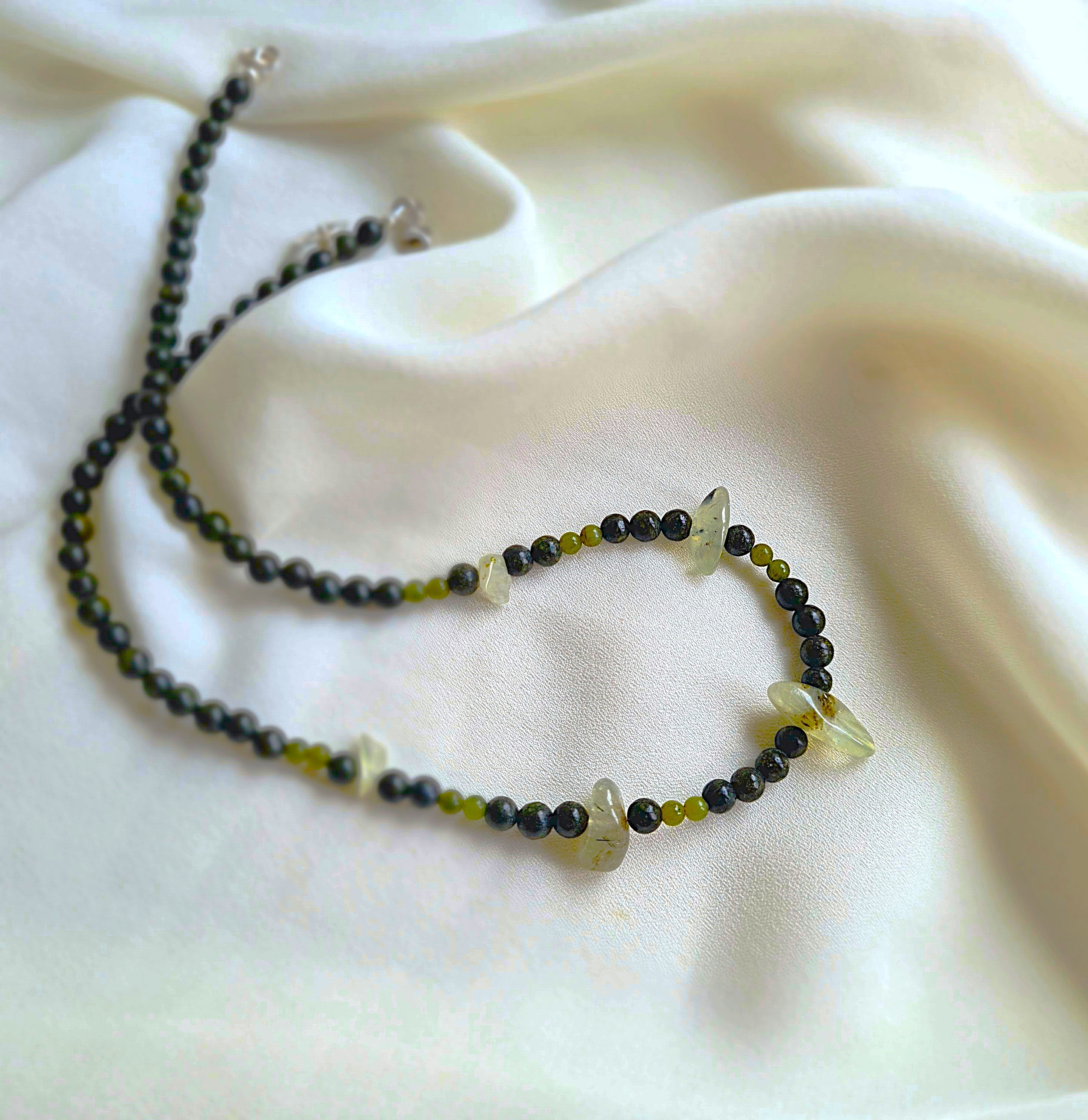 Ketting Green Path, groene zoïsiet, prehniet, serpentijn