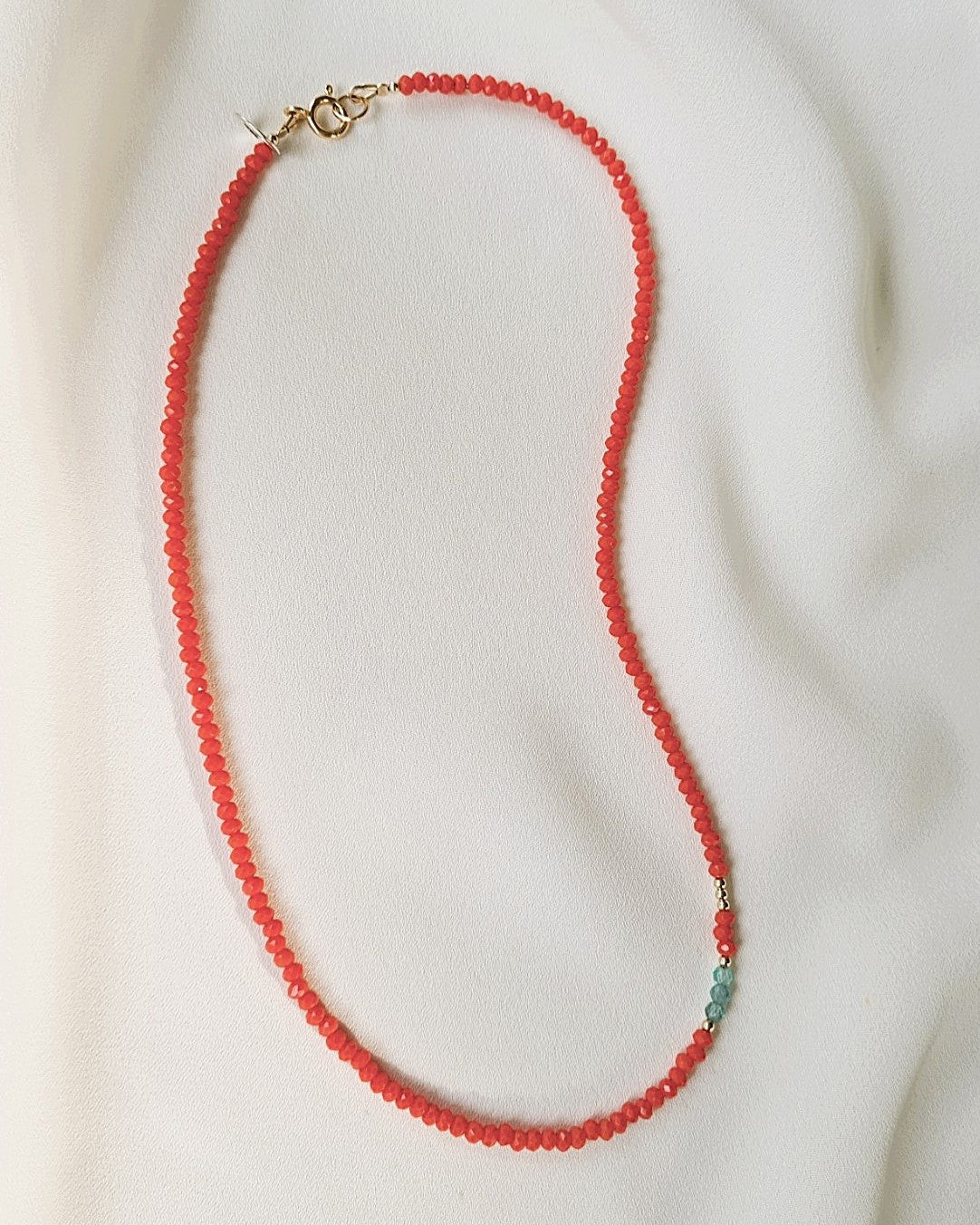 Ketting Happiness, rood koraal