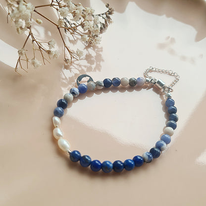 Armband Happy Blues, lapis lazuli, sodaliet, parel