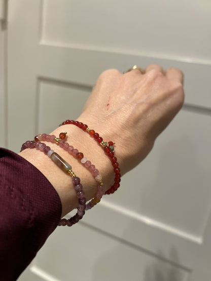 Jacky Moments: Decisions, lila lepidoliet