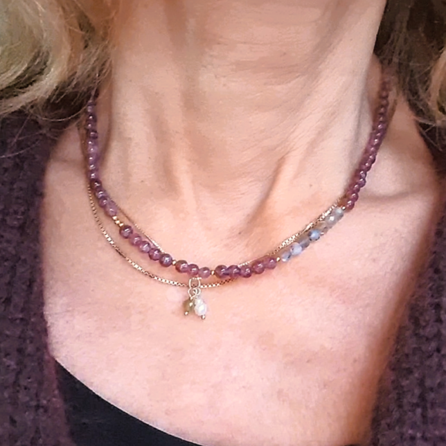 Ketting Quiet Heart, lila lepidoliet, labradoriet