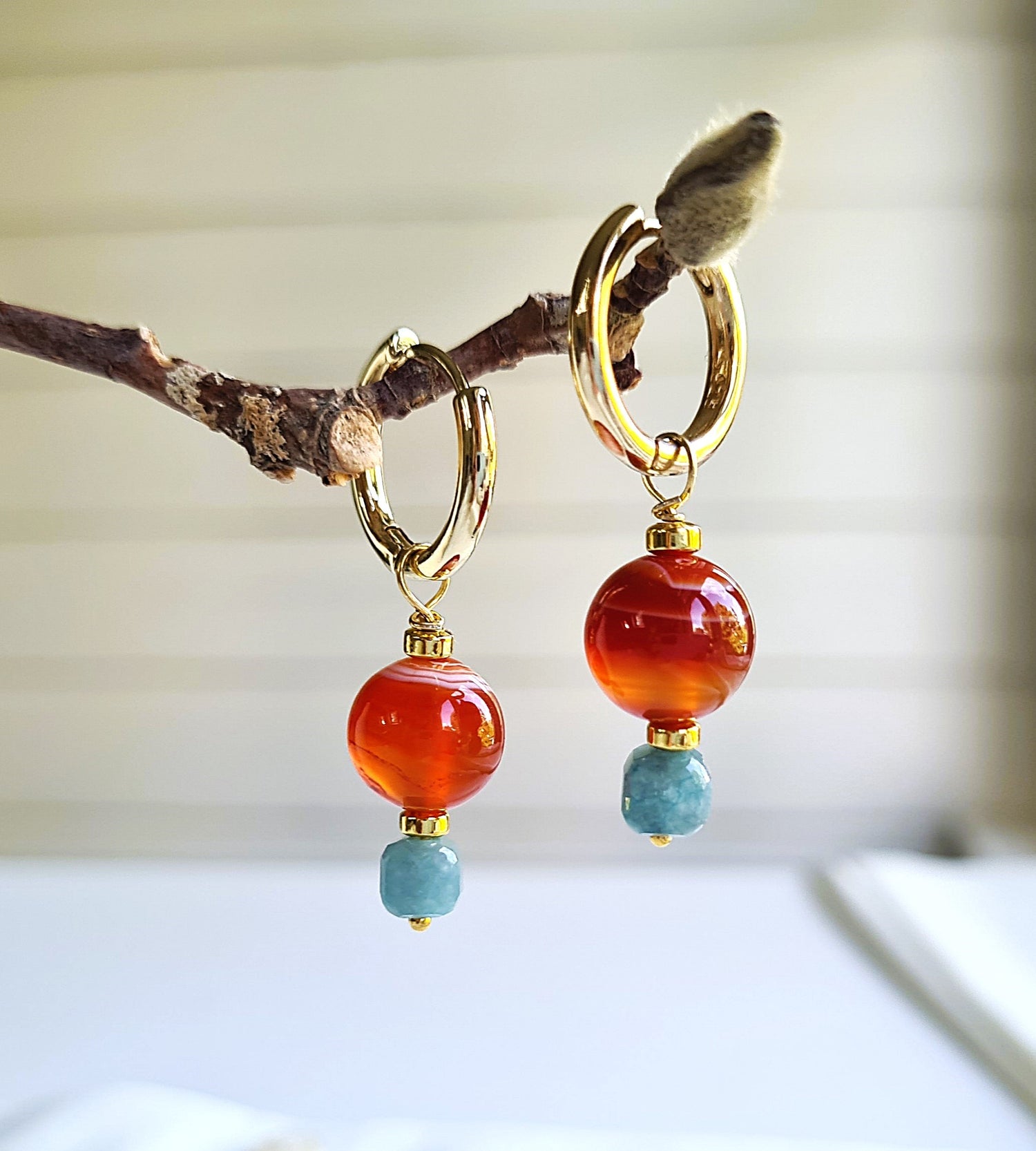 Oorbellen Orange &amp; Bleu, carneool, blauwe toermalijn
