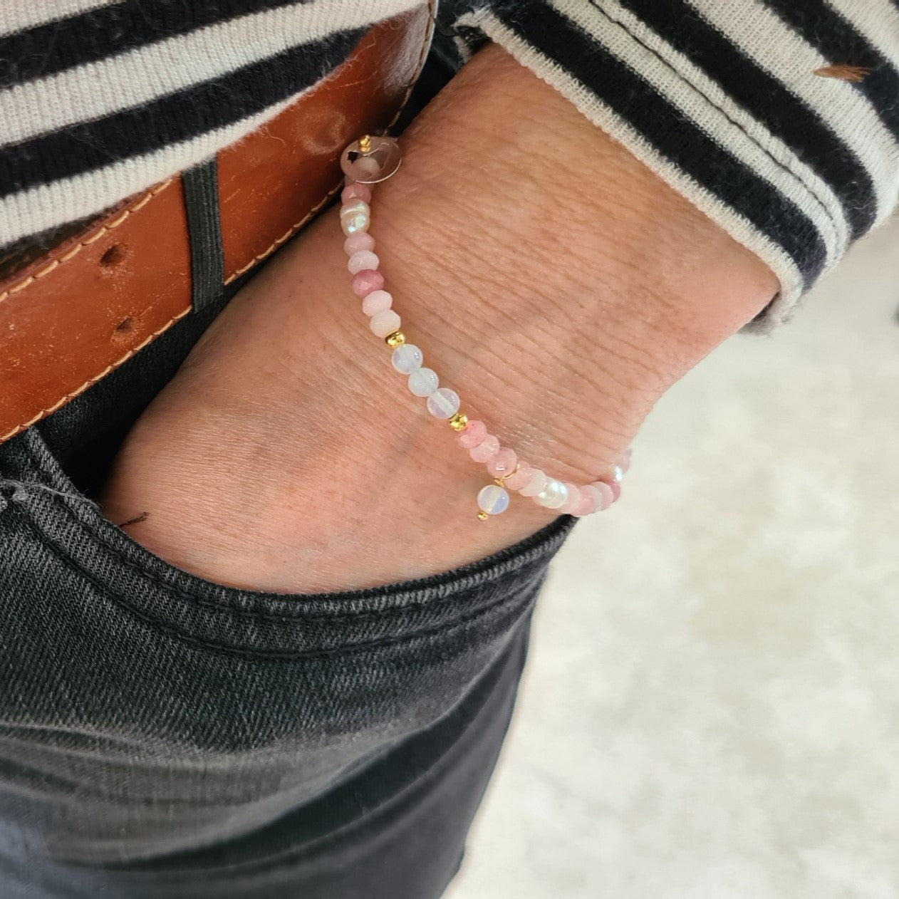 Armband Pink Blossom, jade, parel, maansteen, rhodoniet