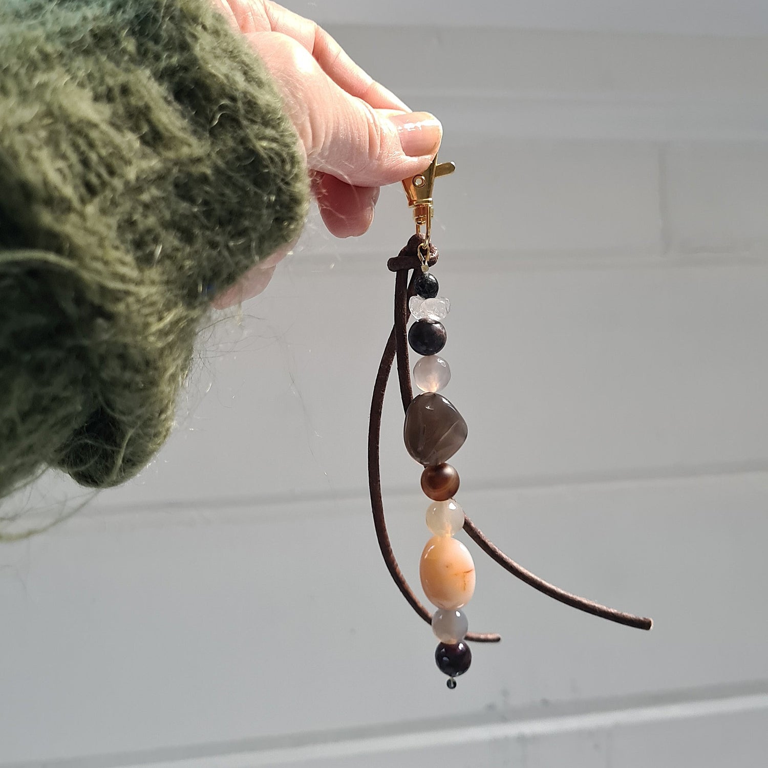 Tassenhanger Reflections, agaat, bergkristal, wit-bruin