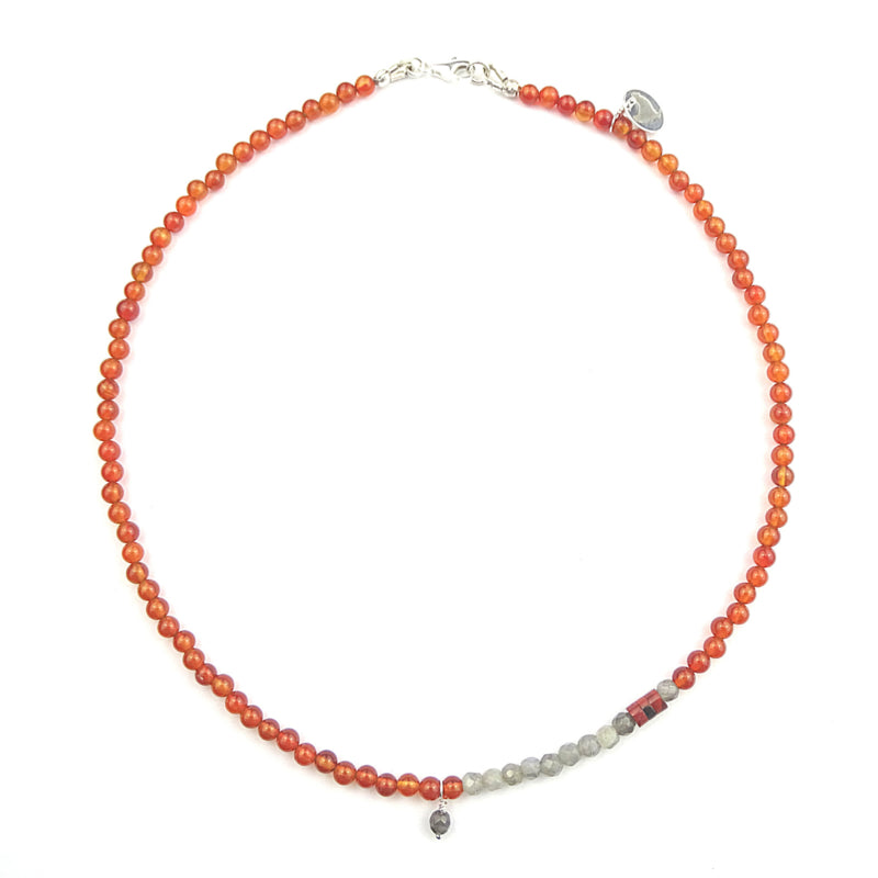 Ketting Loïs, oranje carneool, labradoriet